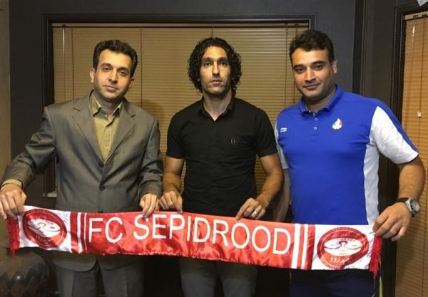 مهاجم سپیدرودی ها به سمت در خروجی درویشی نیامده رفتنی شد