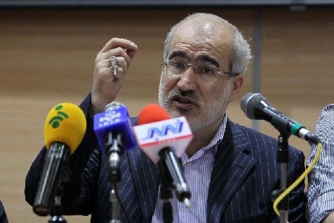 عزیز محمدی رابطه من و تاج «شکرآب» نشده است شاید تا ۲۰ ماه دیگر هم ورزشگاهها آماده نشوند