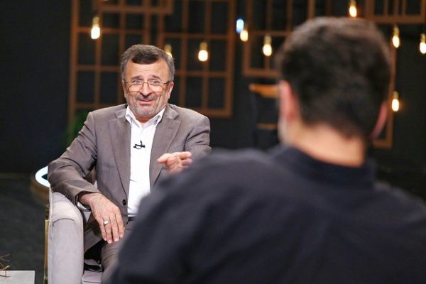 داورزنی یک ماه دیگر درباره انتخابات والیبال تصمیم می گیرم