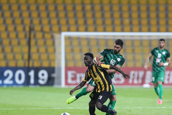 رسول کربکندی منصوریان مشکل دفاعی را رفع کند الاتحاد از کنارهها آسیبپذیر است