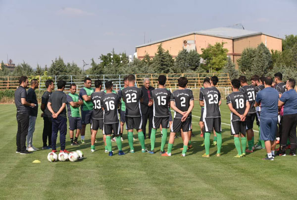  مهاجم گینه‌ای در آستانه پیوستن به ماشین‎سازی