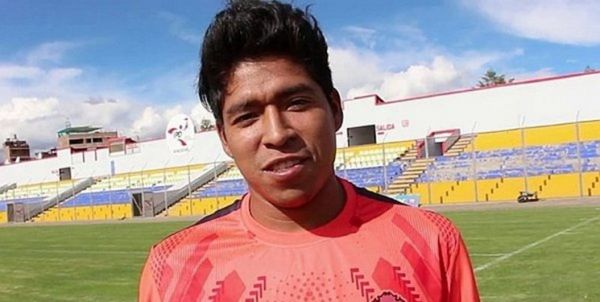 بازیکن پرویی با تراکتور به توافق رسید میمبلا راهی تبریز میشود