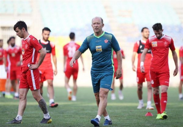 کالدرون فردا با خبرنگاران گفتوگو میکند