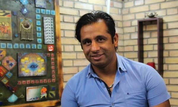 موسوی باید به استراماچونی میگفتند امکانات نداریم تا از کوره در نرود یاد «کُخ» افتادم