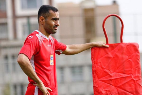 ربیع خواه فکر کردن به شهرآورد خیلی زود است به حاشیه ها توجه نمی کنم