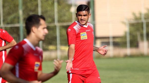 براندائو آنقدر گل می زنم که علی پروین سربلند شود