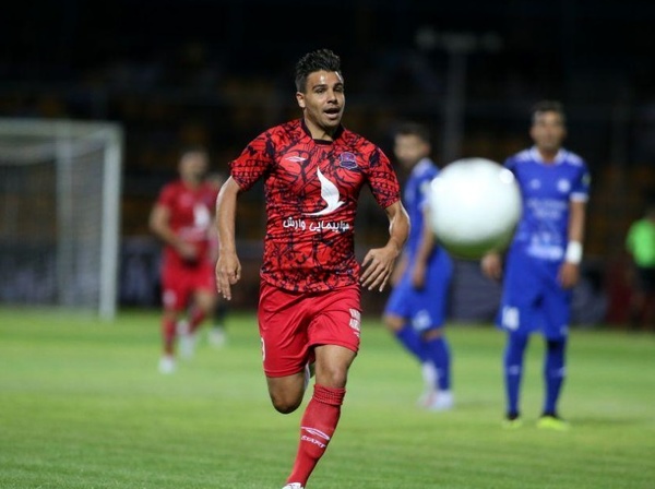 نظری داور چهارم اجازه نداد دست بدهم عباس زاده بزرگتر تیم و دوست صمیمی من است