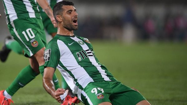 نمره 10 از 10 برای طارمی هواداران ریوآوه مهدی توپ طلای لیگ پرتغال را میبرد