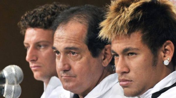 انتقاد دوست و سرمربی سابق نیمار او در فرانسه موفق نبود