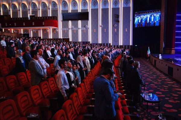 گلمحمدی سالن را با حالت قهر ترک کرد بینظمی در حضور هواداران و پخش تیزرها، بدون حضور اهالی فوتسال