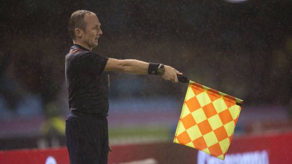 تصمیم مهم فیفا ربات جانشین کمک داور میشود