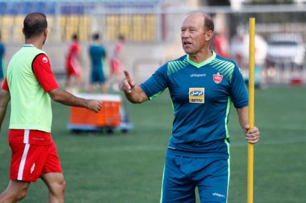  مخالفت کالدرون با جذب بازیکن جدید پرسپولیس