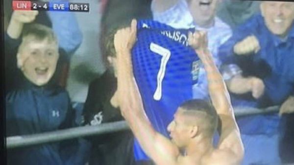 گاف مهاجم اورتون در زمان تقلید از مسی