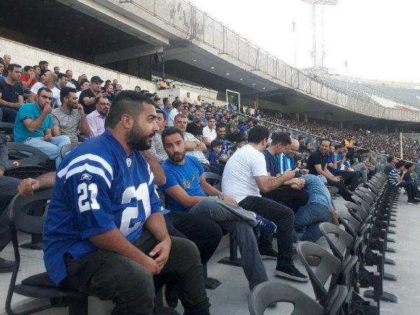 بازیگر سینما تماشاگر ویژه بازی استقلال نارضایتی نکونام از عملکرد فولادیها