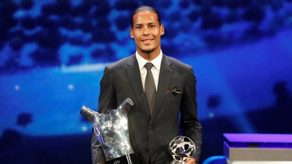  فن دایک، مچ مسی و رونالدو را خواباند؛ مدافع هلندی بهترین بازیکن فصل اروپا