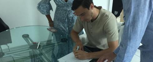 رسمی دارمیان به پارما پیوست