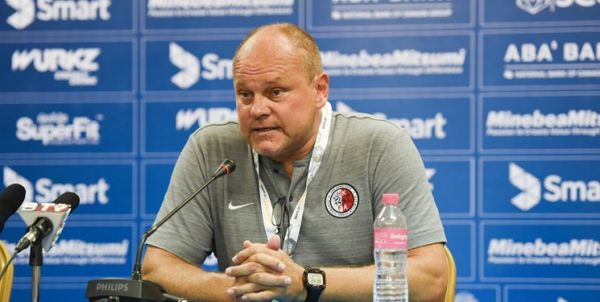 پاتلاینن می توانستیم از کامبوج 3 امتیاز را بگیریم ایران قوی است اما باید با همه وجود تلاش کنیم