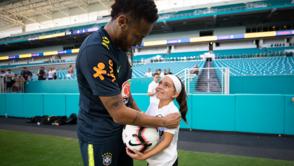  نیمار و برآورده کردن رویای هوادار کوچکش