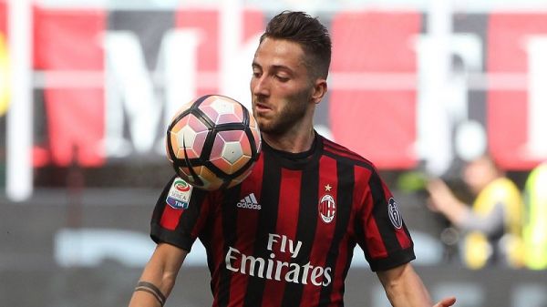 هافبک سابق میلان در استقلال بعید است