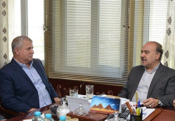  پروین  از انتخاب‌های سلطانی‌فر حمایت می‌کنیم  انصاری‌فرد از جنس فوتبال است