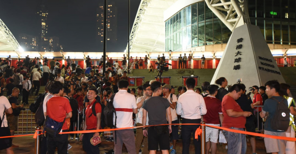 انتخابی جام جهانی 2022- در حاشیه دیدار با ایران، صدای اعتراض هنککنگیها به چین رسید