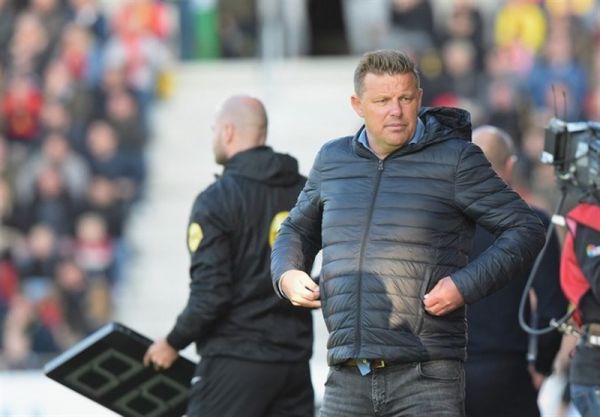  سرمربی زووله  قوچان‌نژاد آماده بازی ۹۰ دقیقه‌ای نیست