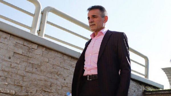  مشکل پیچیده انصاری‎ فرد در پرسپولیس