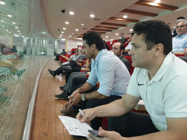 حدود 100هوادار سپاهان در ورزشگاه فولاد فرهاد مجیدی تماشاگر تقابل قلعهنویی و نکونام