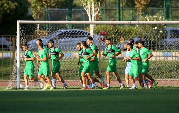  ۳ تغییر در ترکیب استقلال