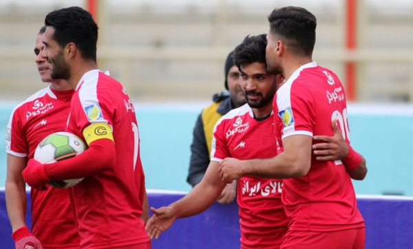 تراکتور یک - صفر گل گهر گل گهربار خودی، سه امتیاز به غیرخودی