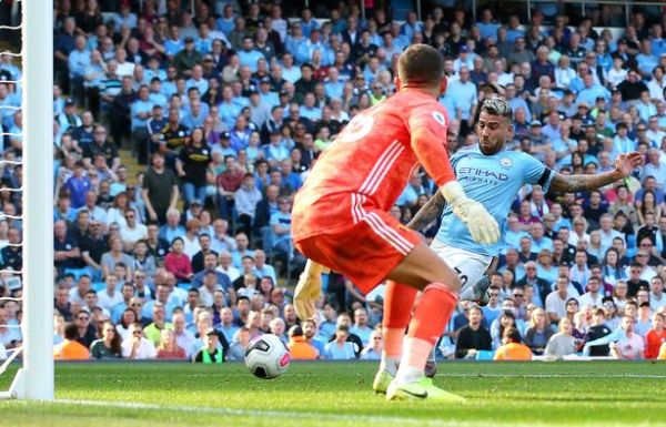 دروازهبان واتفورد پس از دریافت هشت گل از منچستر سیتی شرمسارم