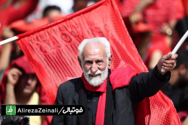  گزارش تصویری اختصاصی  هواداران سرخابی پیش از آغاز شهرآورد