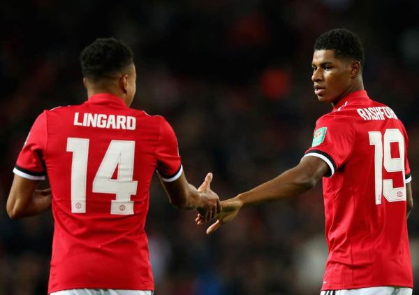 هشدار سولشر به راشفورد و لینگارد جای مد به فوتبال توجه کنید