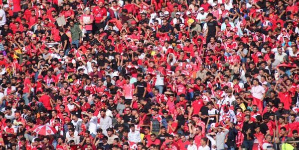  باشگاه پرسپولیس  از بازیکن سپاهان به کمیته اخلاق و کمیته انضباطی شکایت می‌کنیم