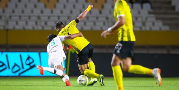  اعتراض نیمکت نشینان سپاهان به رفتار هواداران خیبر