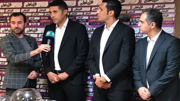  حاشیه مراسم قرعه‌کشی جام حذفی  ایراد نماینده استقلال به فتاحی  میزبانی سرخابی‌ها از رقبا در فاصله یک روز