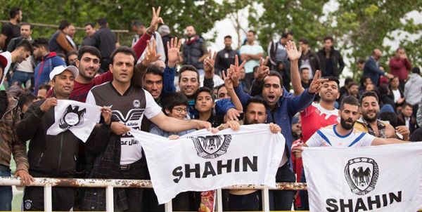  حمایت هواداران شاهین بوشهر از کاپیتان استقبال کم تماشاگران از بازی