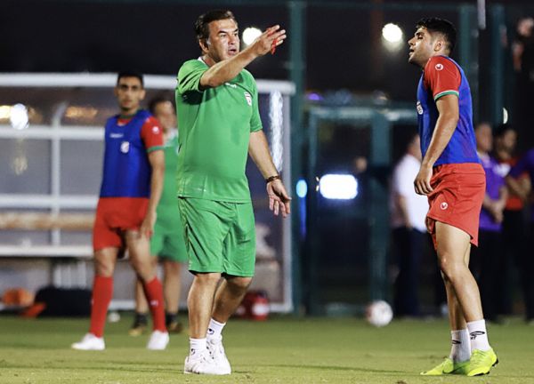  استیلی  بازی با استرالیا نقاط ضعف ما را مشخص می‌كند