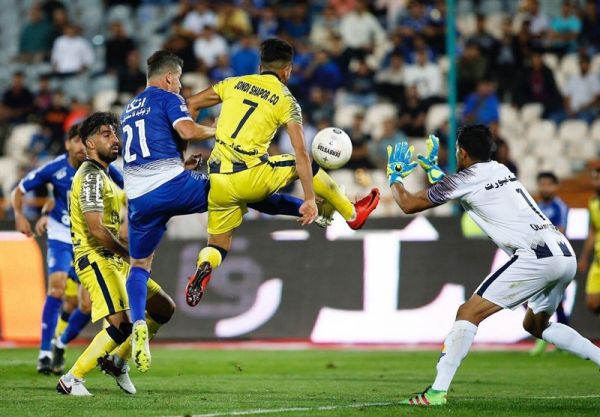  اظهارنظر بازیکن جنجالی دیدار استقلال و فجر سپاسی