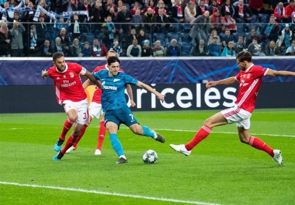 دروازهبان روستوف باید مراقب آزمون باشد