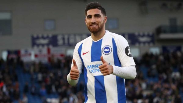 سرمربی برایتون هیچ مشکلی با جهانبخش ندارم؛ او باید صبور باشد