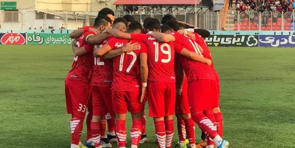 نساجی قرمز و صنعت نفت زرد میپوشد