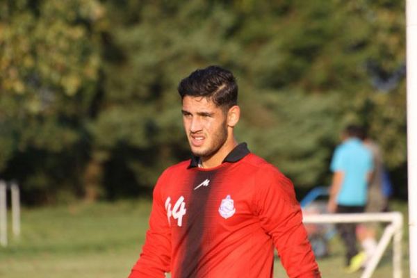  میرزازاد  نساجی با مهاجری فوتبال زیبایی بازی می کند