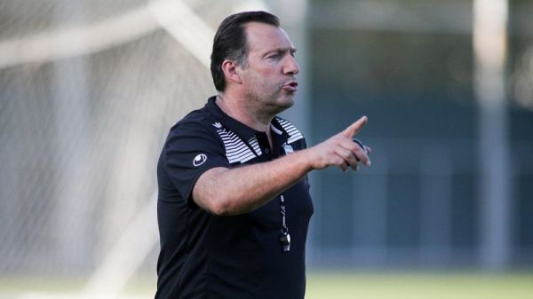 قلم قرمز ویلموتس روی نام یک ملیپوش