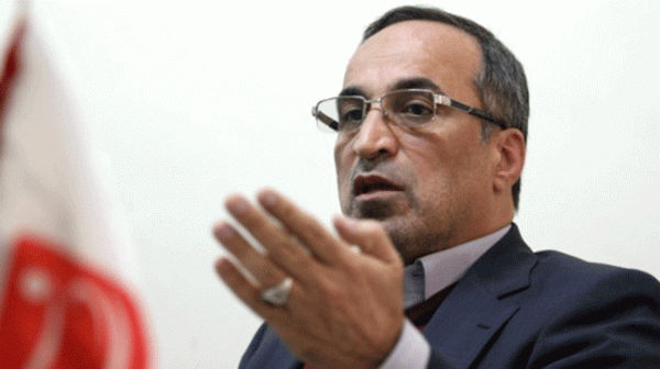 واعظ آشتیانی وزارت ورزش اصلا نمیداند در استقلال و پرسپولیس چه خبر است