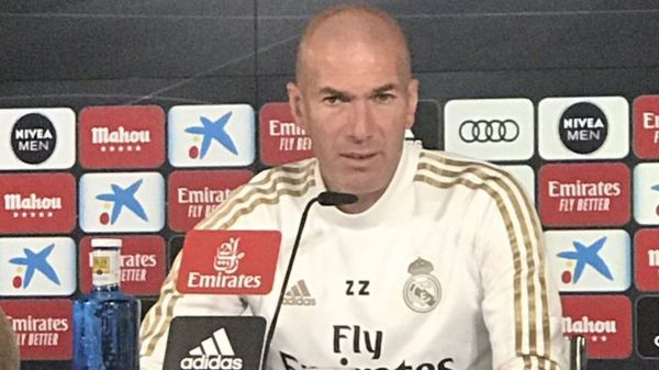 زیدان من نباید بیل را برای ماندن در رئال متقاعد کنم