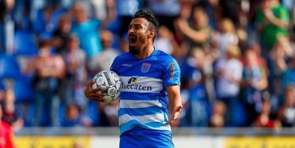  لیگ فوتبال هلند  قوچان نژاد در ترکیب زووله مقابل آژاکس