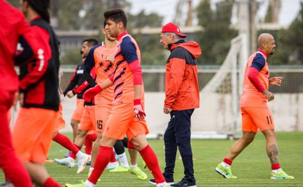  سرمربی تراکتور  به تیم خودم اعتماد دارم