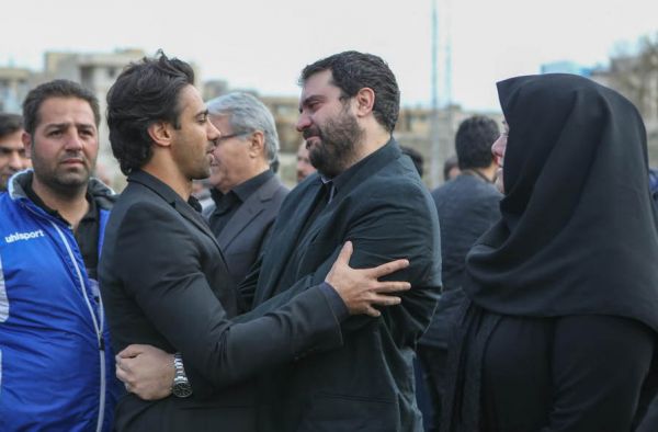  پورحیدری  با تماس فتحی به ورزشگاه می‌روم  افتخاری قرارداد پدرم را یکطرفه فسخ کرده است