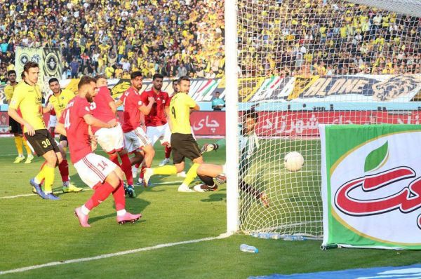 سپاهان 2 - تراکتور صفر هتتریک تراکتور در باختهای متوالی